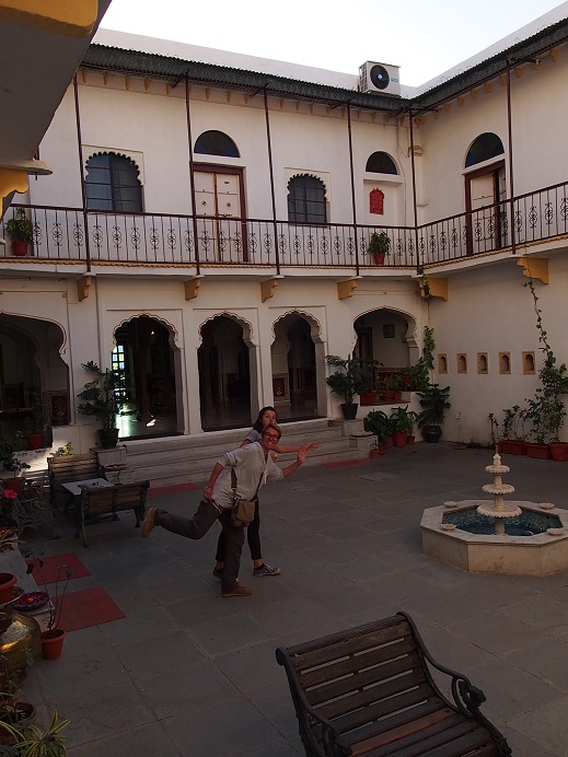 HOTEL BUNDI   